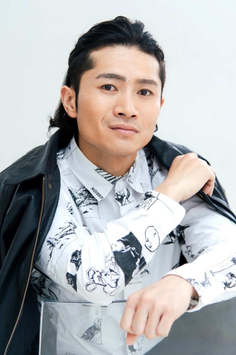 夢川閔巳 近影1